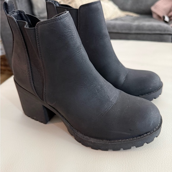 Black Ankle Boots - Picture 3 of 7